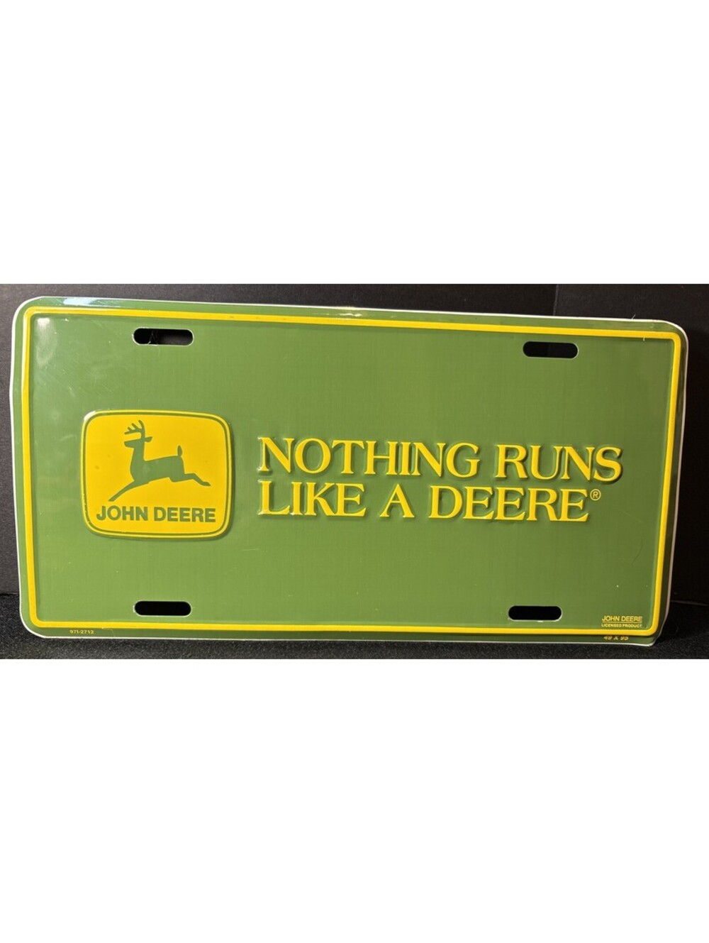 New NOS VTG John Deere License Plate Tag “Nothing Runs Like A Deere” # 971-2712